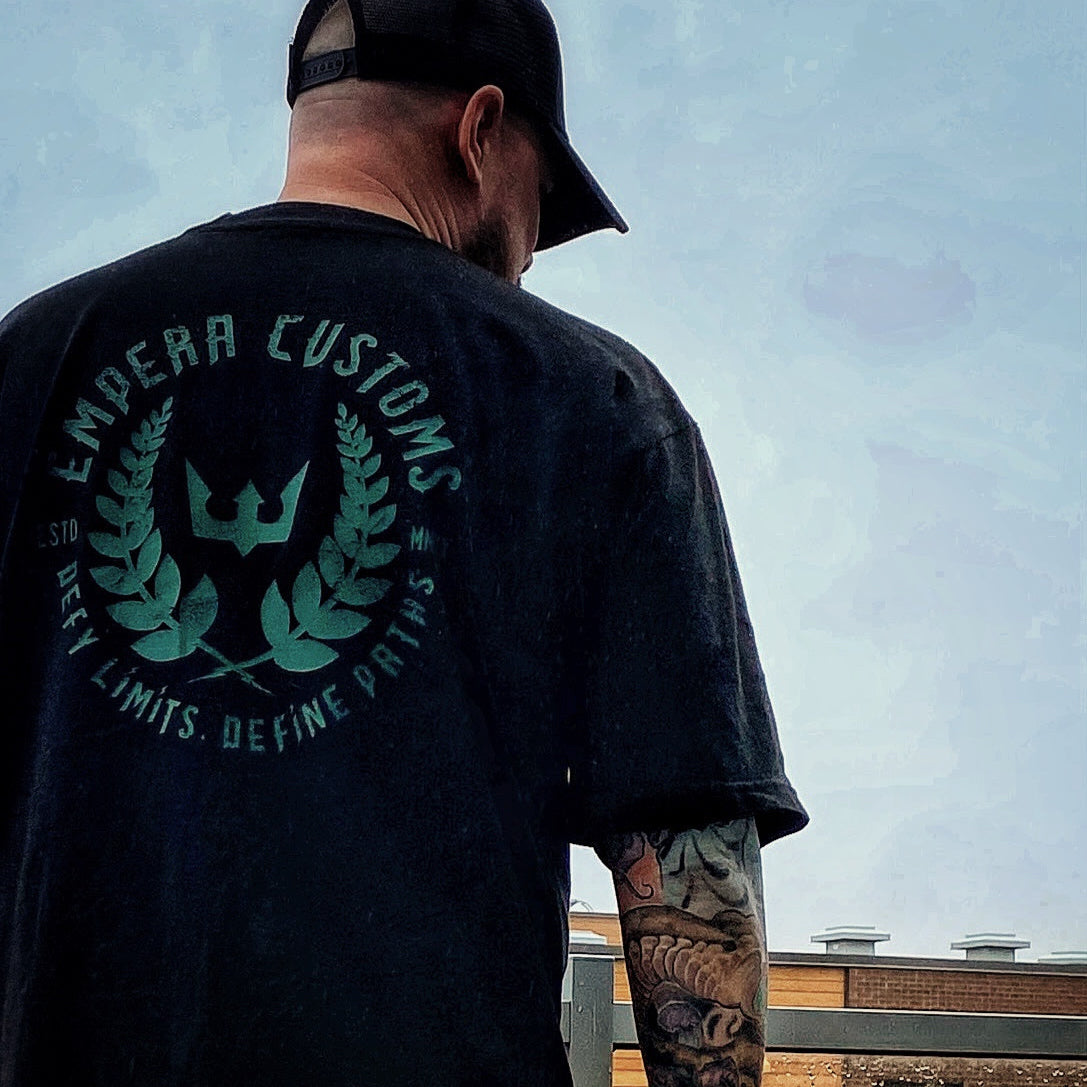 Defiance Green Oversized tee model