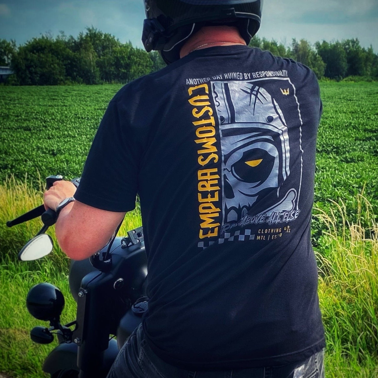 RIDEABOVEALL_GOLDMIX_BLACK TEE MODEL